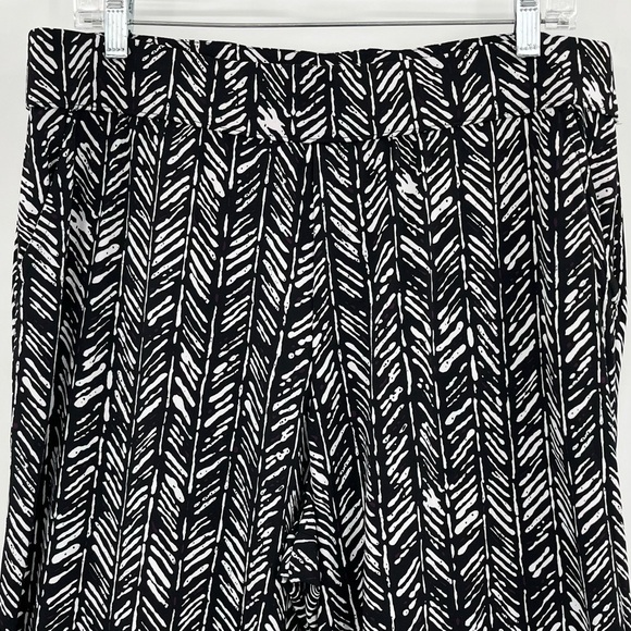 Lane Bryant Wide Leg Abstract Print Stretch Pants 14/16 - Picture 4 of 8